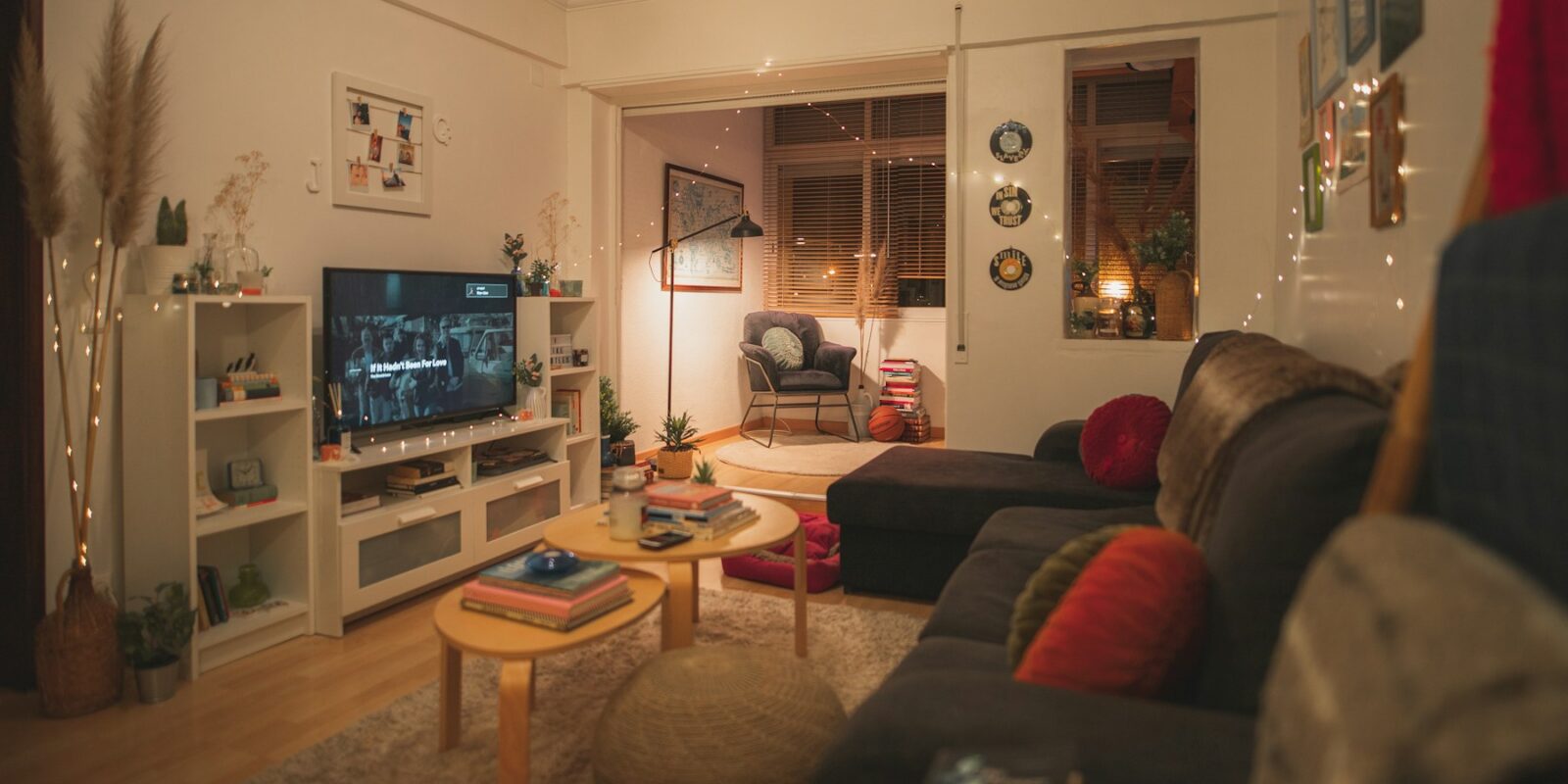 Jak na útulný obývací pokoj: barvy, textilie, doplňky